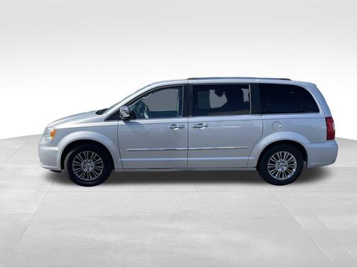2011 Chrysler Town & Country Limited