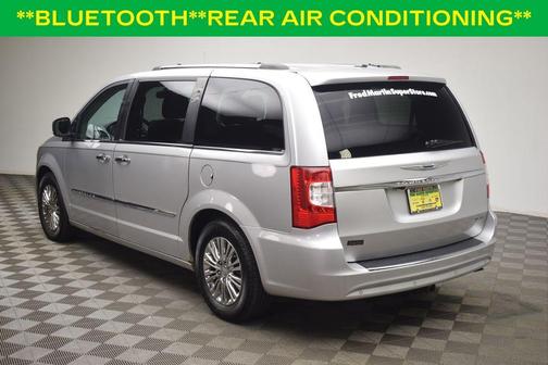 2011 Chrysler Town & Country Limited