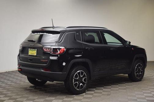 Diamond Black 2026 Jeep Compass Trailhawk