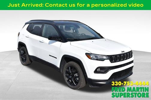 Bright White Clearcoat 2024 Jeep Compass Latitude