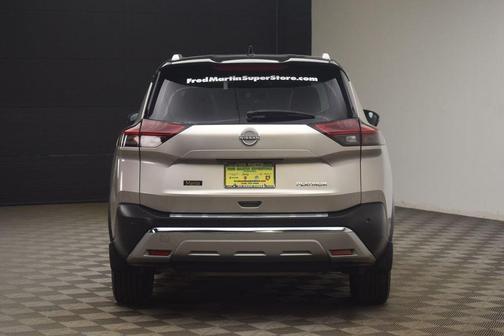 Brilliant Silver / Black 2022 Nissan Rogue Platinum