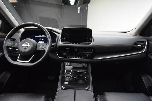 Brilliant Silver / Black 2022 Nissan Rogue Platinum