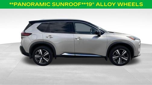 Brilliant Silver / Black 2022 Nissan Rogue Platinum