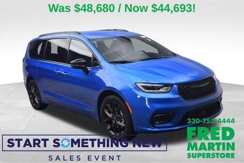 2026 Chrysler Pacifica Select