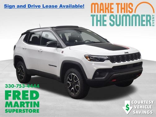 Bright White Clearcoat 2026 Jeep Compass Trailhawk
