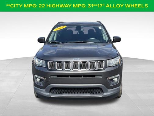 Granite Crystal Clearcoat Metallic 2019 Jeep Compass Latitude