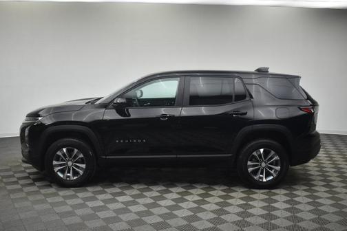 Mosaic Black Metallic 2025 Chevrolet Equinox LT