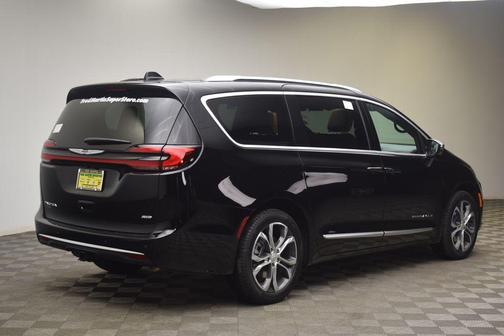 2026 Chrysler Pacifica Pinnacle