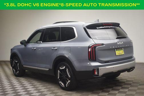 Everlasting Silver 2024 Kia Telluride EX