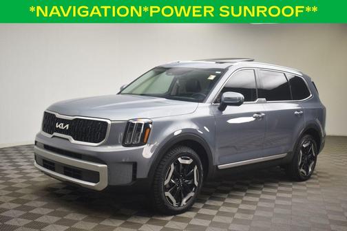 Everlasting Silver 2024 Kia Telluride EX