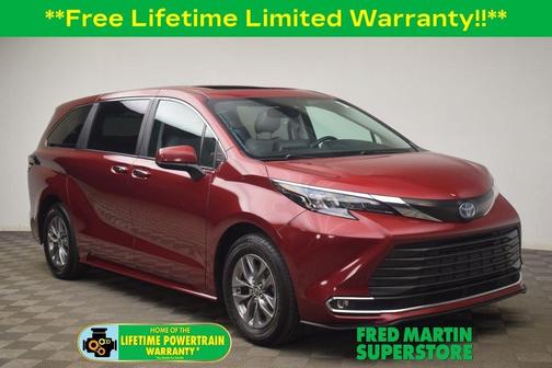 Ruby Flare Pearl 2024 Toyota Sienna XLE