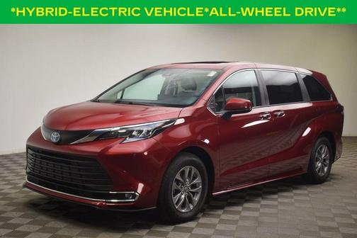 Ruby Flare Pearl 2024 Toyota Sienna XLE