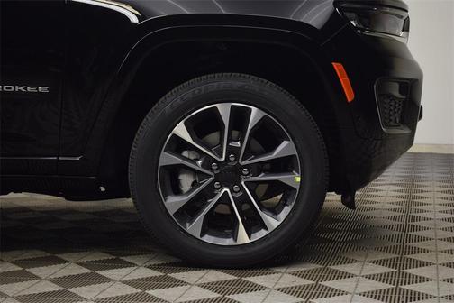 2025 Jeep Grand Cherokee Overland