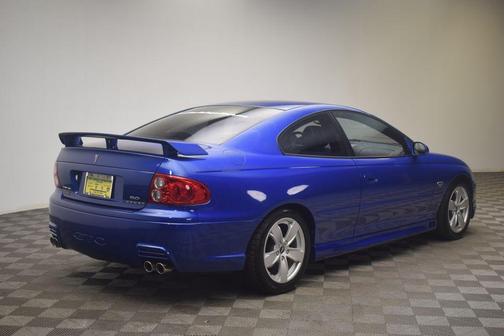 Impulse Blue Metallic 2005 Pontiac GTO