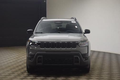Sting Gray Clearcoat 2026 Jeep Cherokee LAREDO/LIMITED