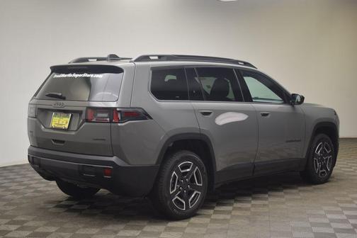 Sting Gray Clearcoat 2026 Jeep Cherokee LAREDO/LIMITED