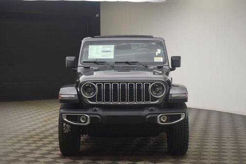 Granite Crystal Clearcoat Metallic 2026 Jeep Wrangler Sahara