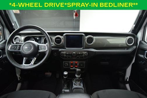 Bright White Clearcoat 2023 Jeep Gladiator Overland