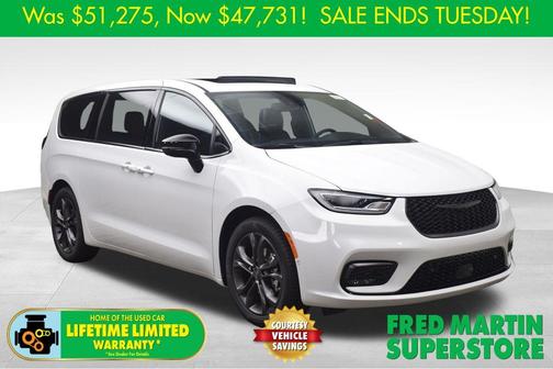 2026 Chrysler Pacifica Select