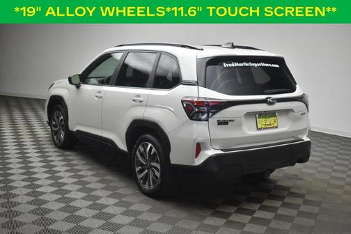 Crystal White Pearl 2025 Subaru Forester Touring