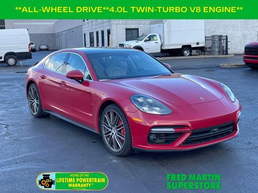 2017 Porsche Panamera Turbo
