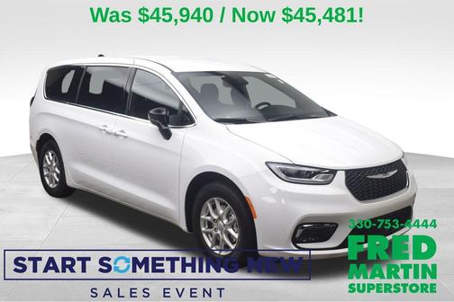 2026 Chrysler Pacifica Select