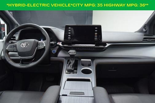 2021 Toyota Sienna XSE 7 Passenger