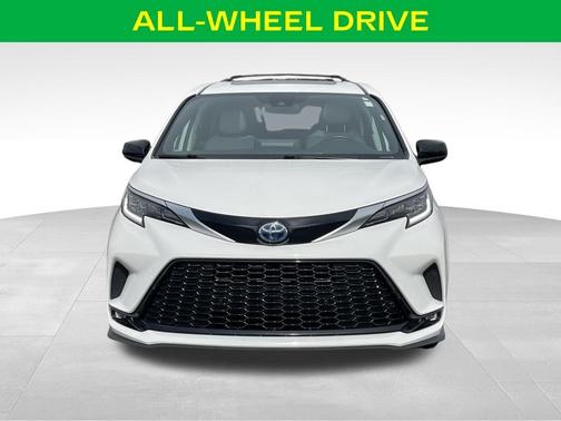 2021 Toyota Sienna XSE 7 Passenger