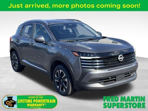 Gun Metallic 2025 Nissan Kicks SV