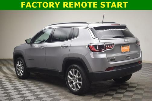 2022 Jeep Compass Latitude Lux