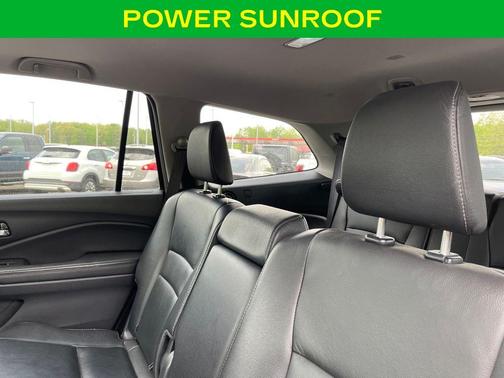 Crystal Black Pearl 2016 Honda Pilot EX-L w/ Navigation