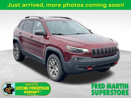 Velvet Red Pearlcoat 2020 Jeep Cherokee Trailhawk