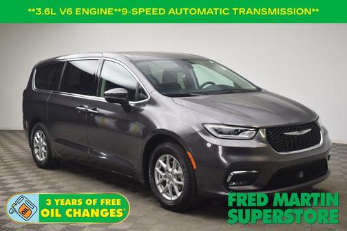 2023 Chrysler Pacifica Touring-L