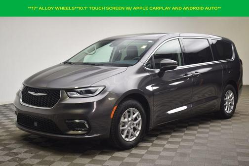 2023 Chrysler Pacifica Touring-L
