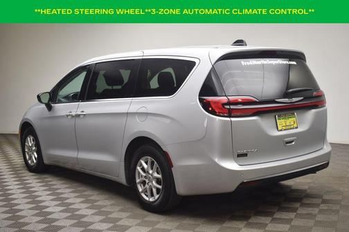 2024 Chrysler Pacifica Touring-L