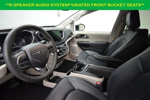 2024 Chrysler Pacifica Touring-L