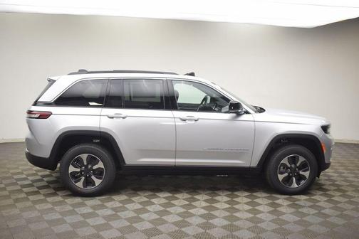 2025 Jeep Grand Cherokee 4xe Base