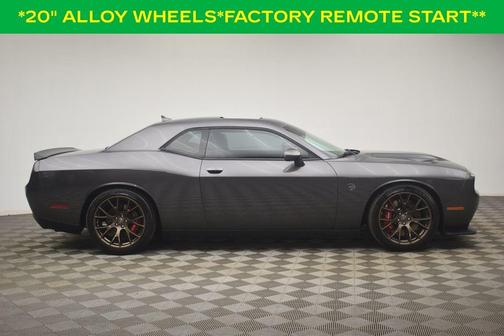 Granite Crystal Clearcoat Metallic 2016 Dodge Challenger SRT Hellcat