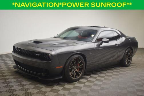 Granite Crystal Clearcoat Metallic 2016 Dodge Challenger SRT Hellcat