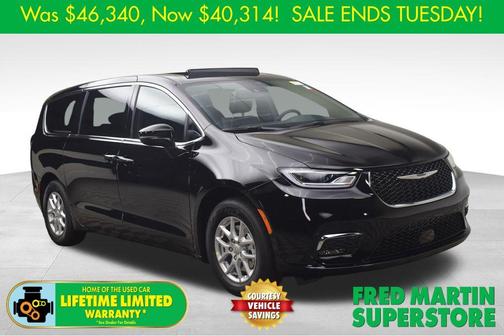 2025 Chrysler Pacifica Select