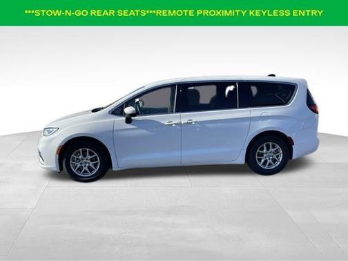 2023 Chrysler Pacifica Touring-L