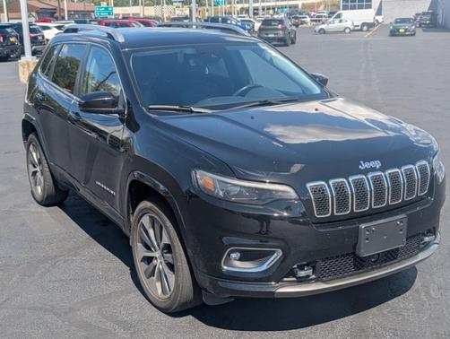 2019 Jeep Cherokee Overland
