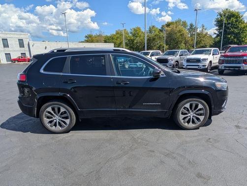 2019 Jeep Cherokee Overland