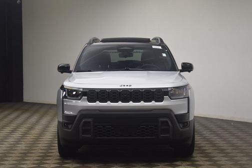 Silver Zynith Clearcoat 2026 Jeep Cherokee Overland