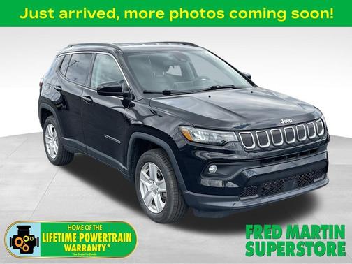 Diamond Black 2022 Jeep Compass Latitude