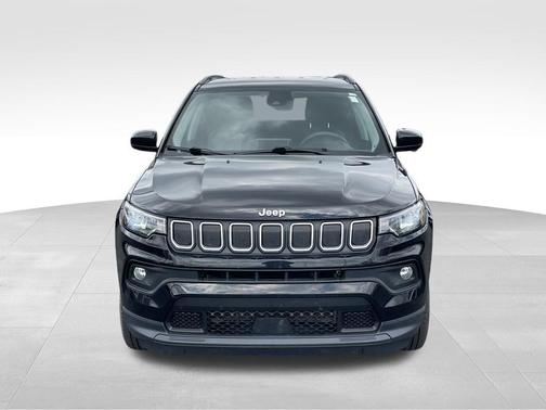 Diamond Black 2022 Jeep Compass Latitude