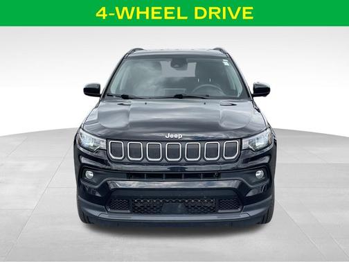 Diamond Black 2022 Jeep Compass Latitude