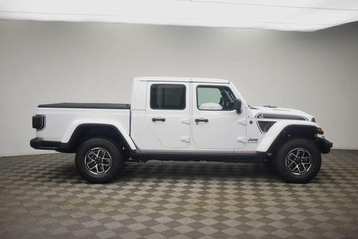 Bright White Clearcoat 2026 Jeep Gladiator Shadow Ops