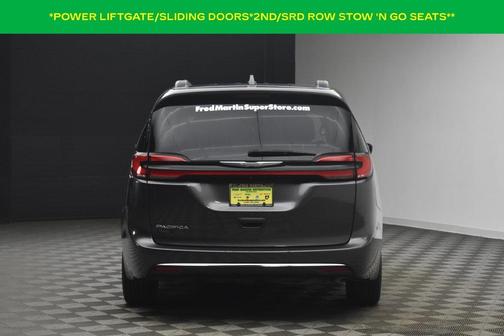 Granite Crystal Clearcoat Metallic 2022 Chrysler Pacifica Touring-L