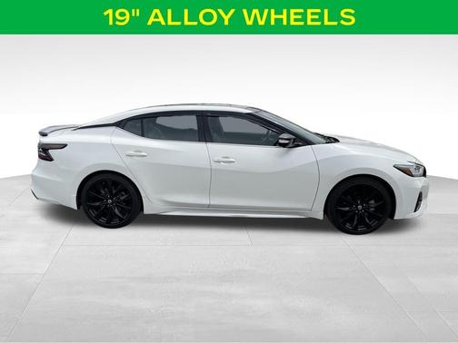 White 2021 Nissan Maxima SR